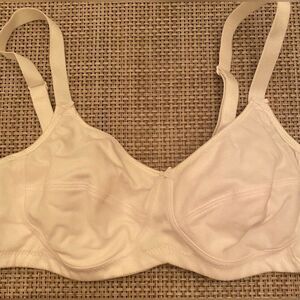 Anita Bra Women’s 36 A Mastectomy White Cotton Blend Back Closure NWOT
